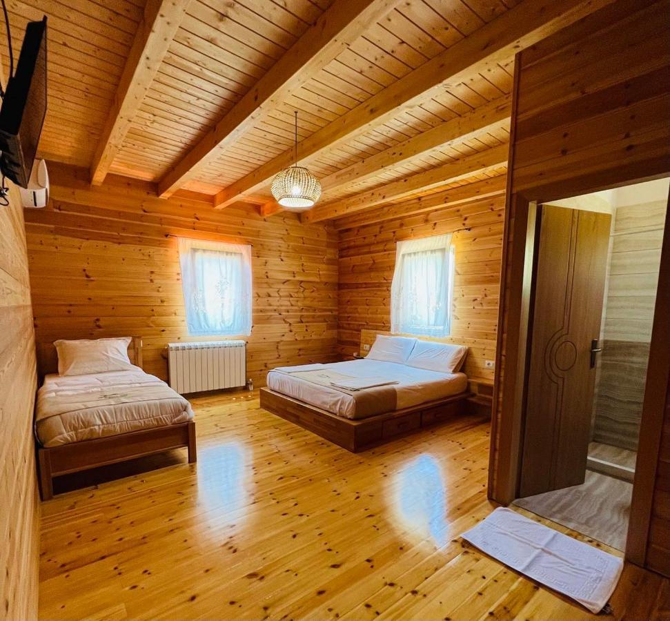 Bujtina Dini Otel Rubik Dış mekan fotoğraf